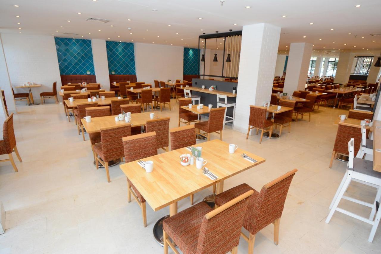 伊斯坦布尔市假日酒店 外观 照片 The restaurant