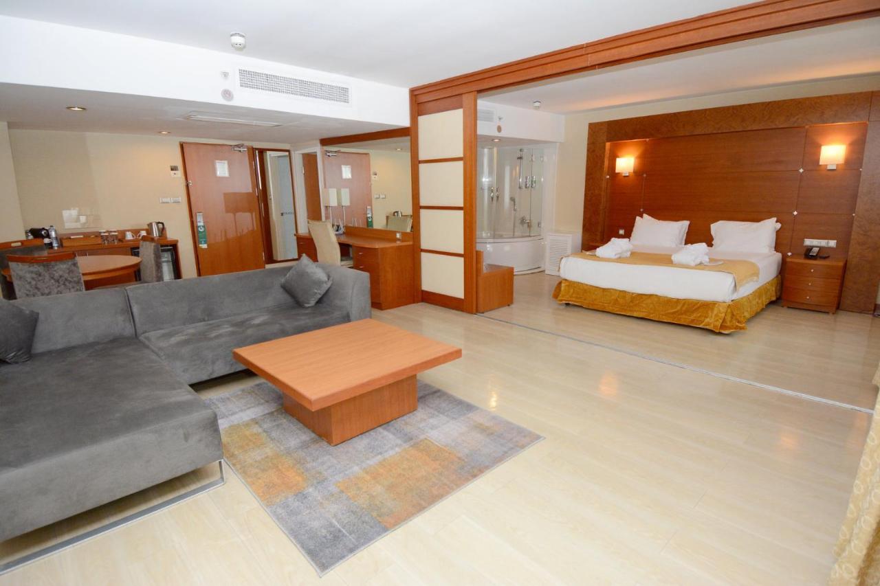 伊斯坦布尔市假日酒店 外观 照片 Suite